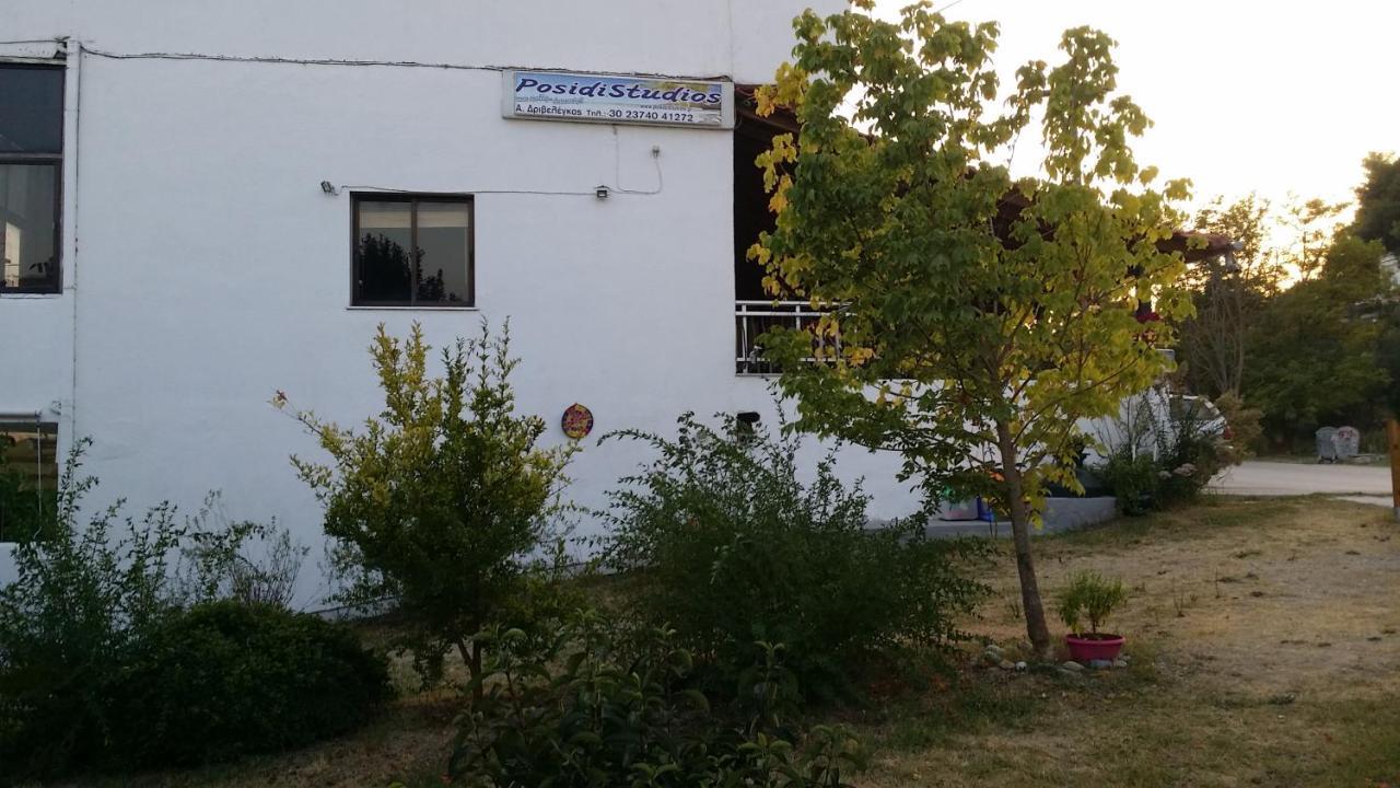 Posidi Studios Luaran gambar
